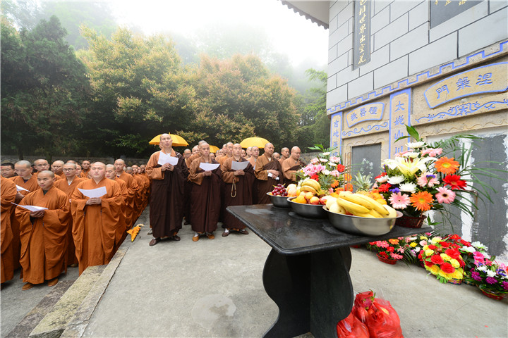 2015年清明节祭塔