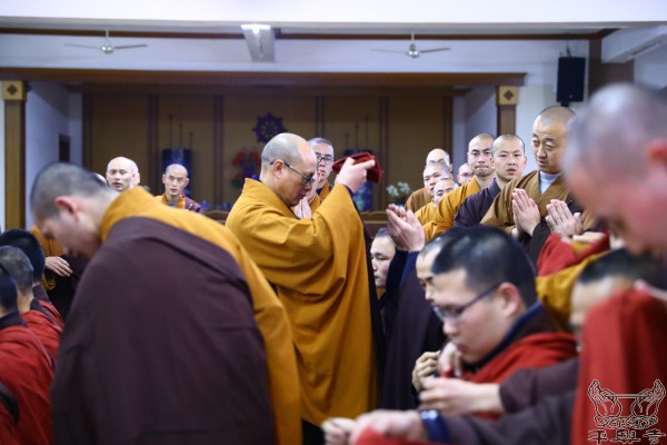 丁酉腊八,十一位净人剃度出家